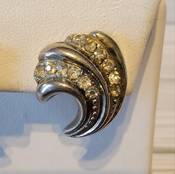 G15 Vintage Silver-tone & Clear Stone Screw-back Earrings - Picture 2 of 2